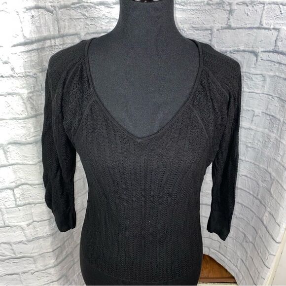 V-neck 3/4 sleeve open knit sweater black sz small - Picture 3 of 8